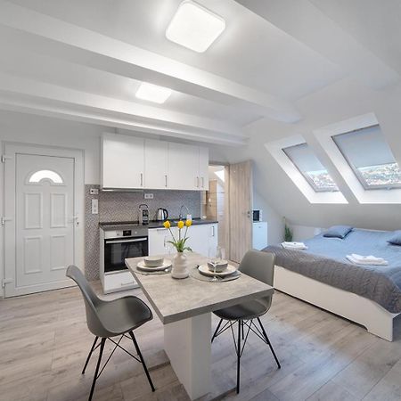 Agoston Apartman 1-2 - Lora,Marci Pécs Buitenkant foto