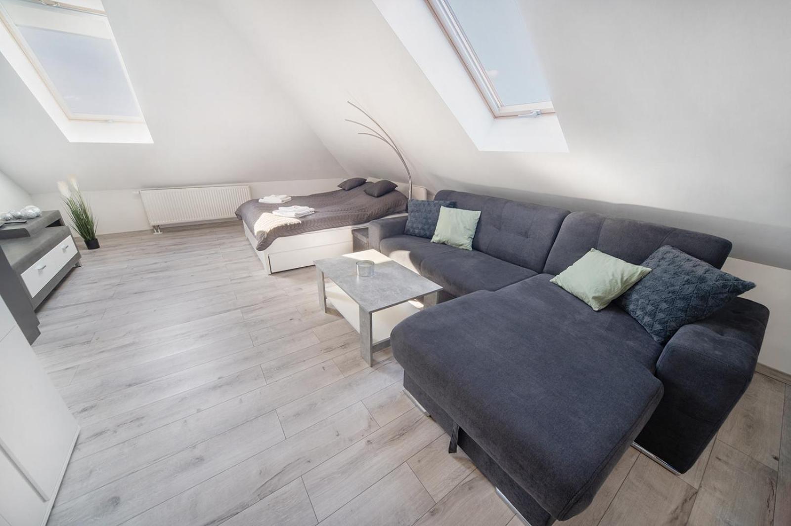Agoston Apartman 1-2 - Lora,Marci Pécs Buitenkant foto